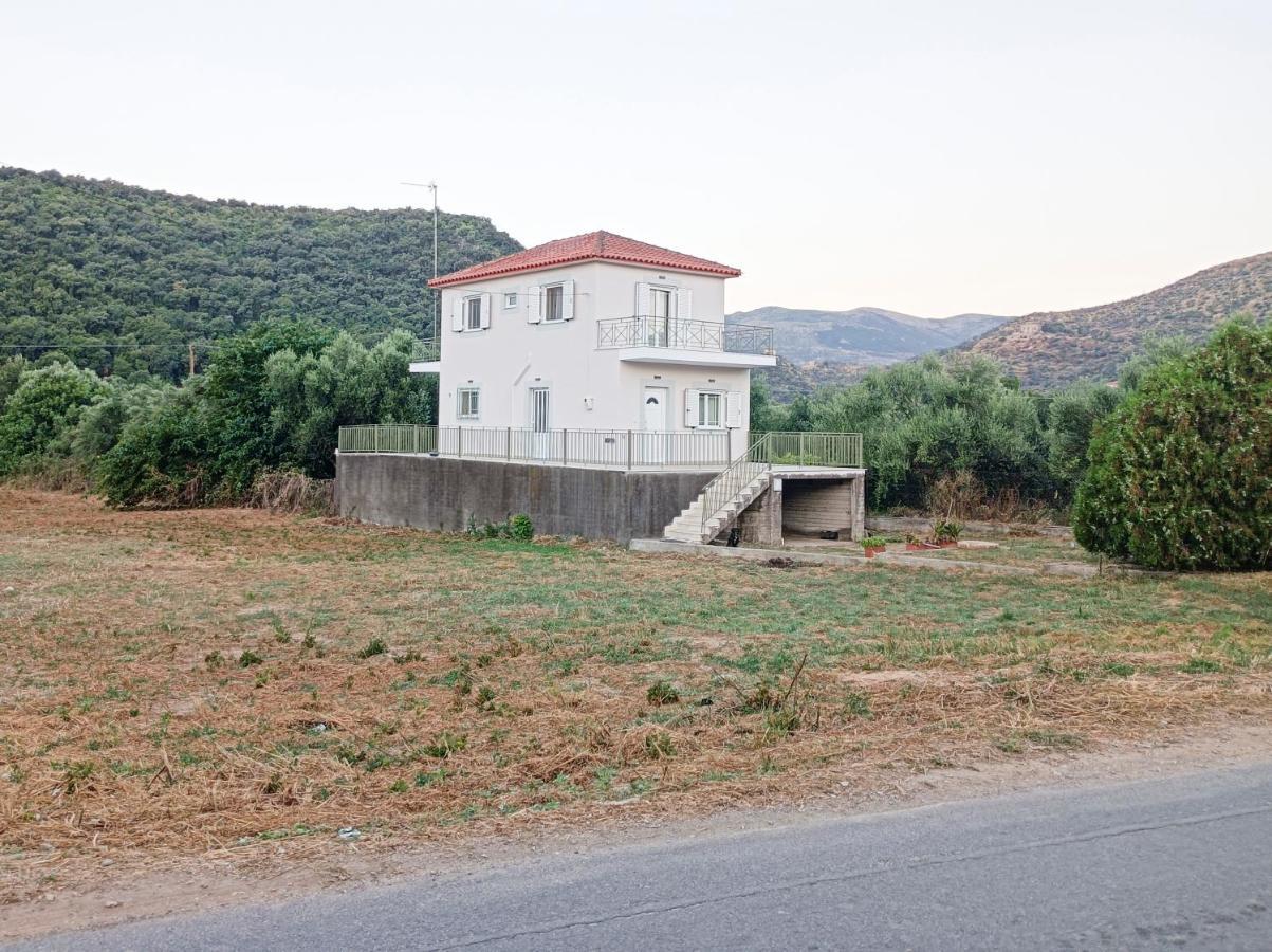 Zoi'S Hοuse.Vacation Home In Mani Near Vathi Beach Dış mekan fotoğraf